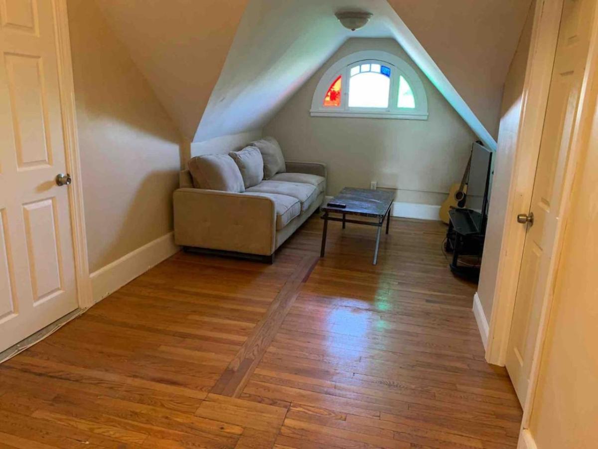 פרובידנס Sunny Spacious Room In Federal Hill, Downtown With Shared Bathroom And Kitchen מראה חיצוני תמונה